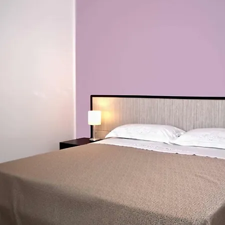 Nocleg ze śniadaniem Cous Cous People 4*